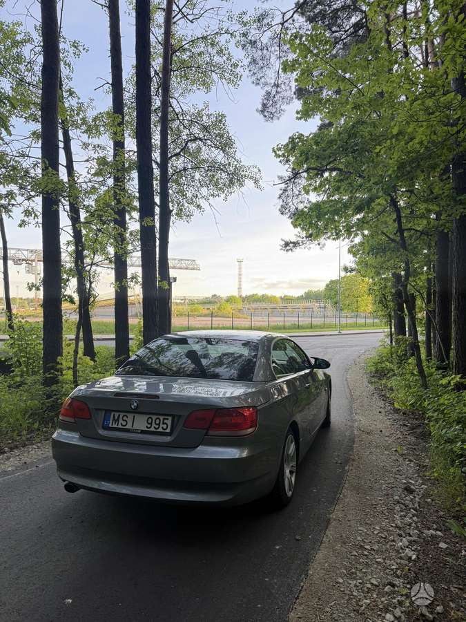 BMW 320, 2.0 l., convertible