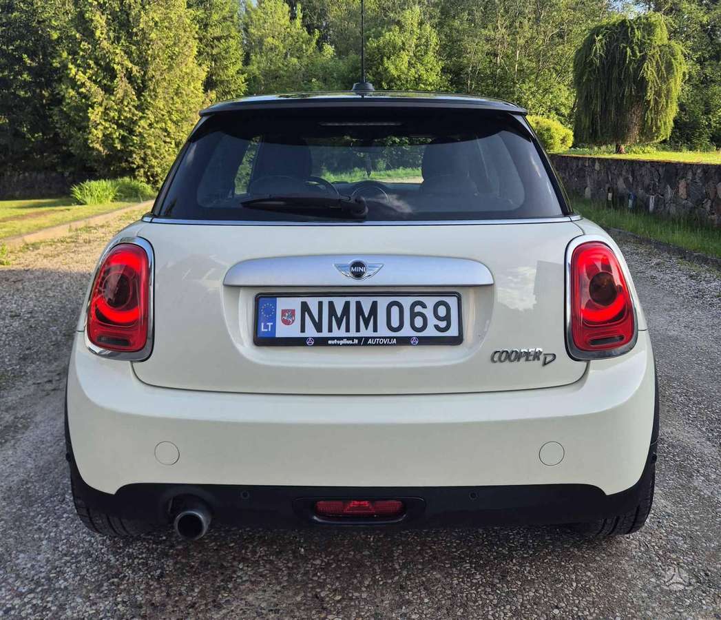 Mini Cooper, 1.5 l., hatchback