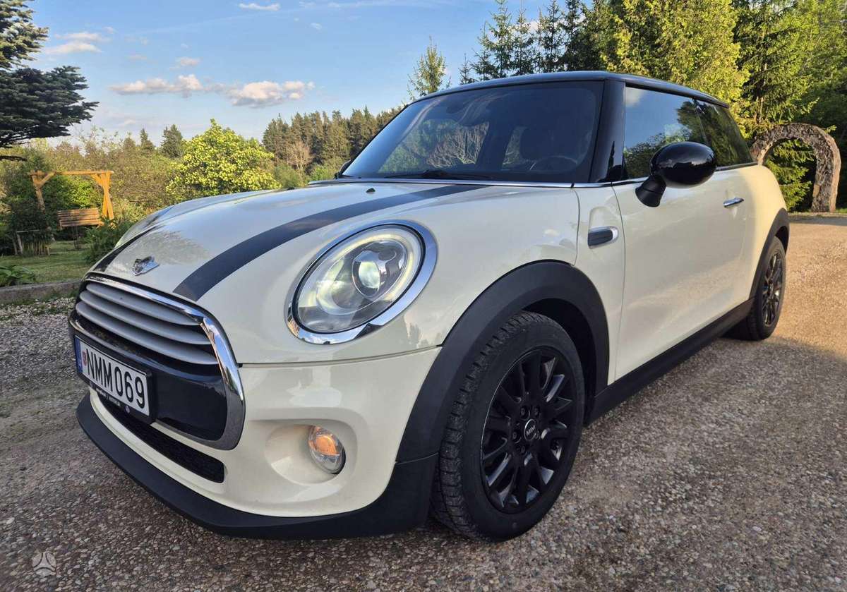 Mini Cooper, 1.5 l., hatchback
