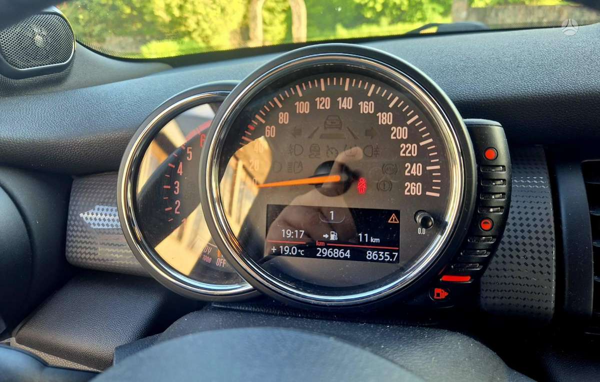 Mini Cooper, 1.5 l., hatchback