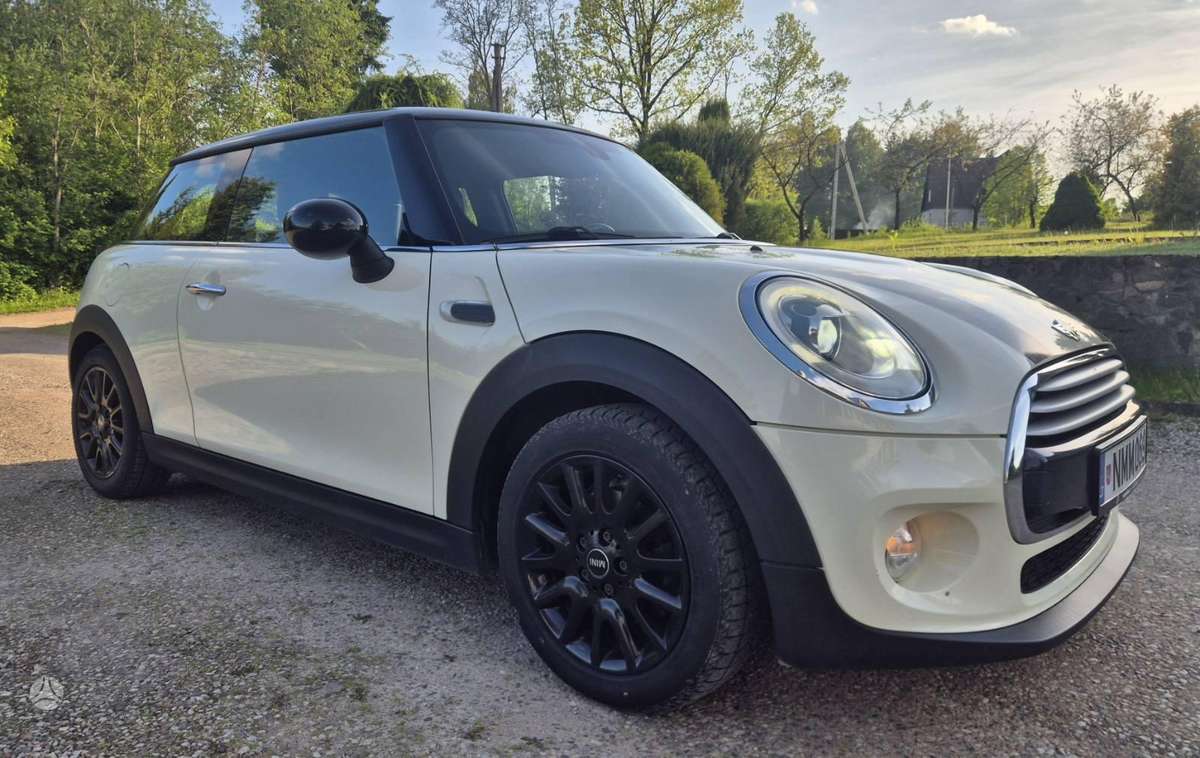 Mini Cooper, 1.5 l., hatchback