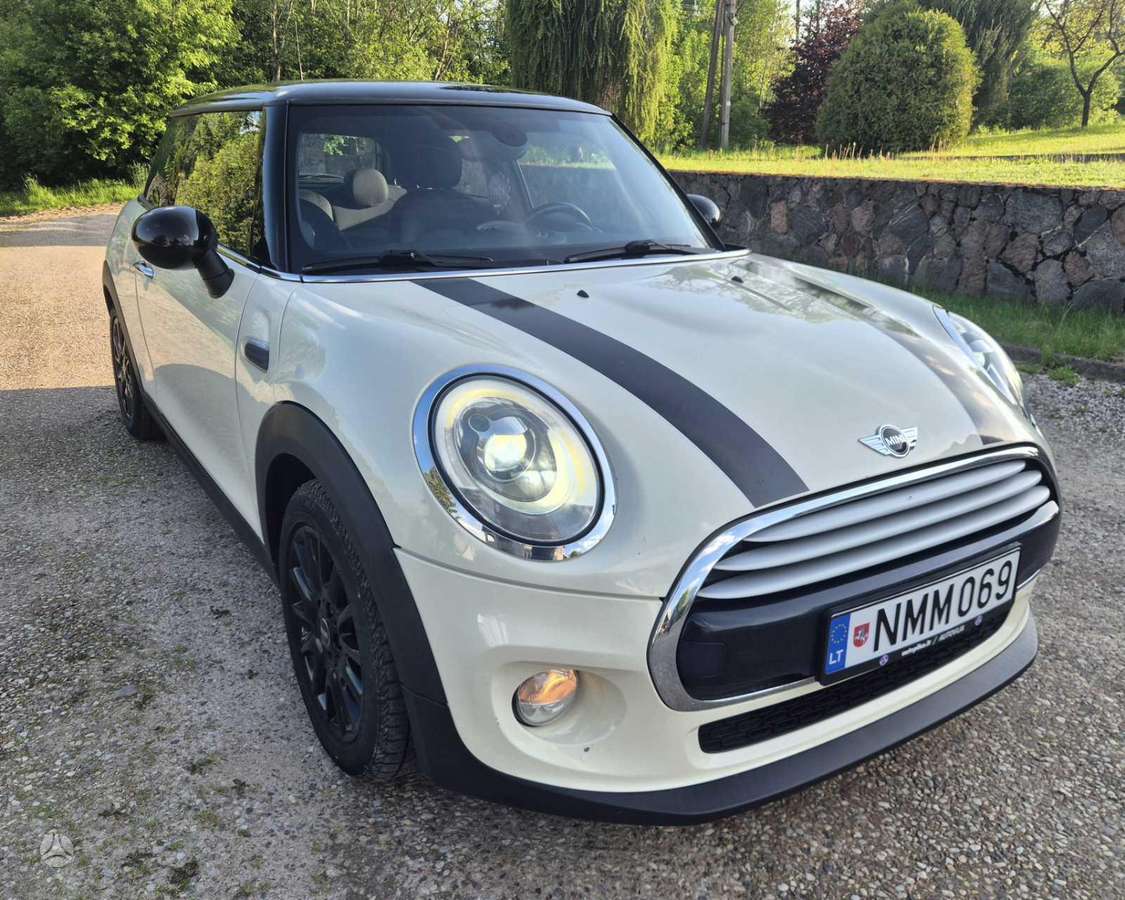 Mini Cooper, 1.5 l., hatchback