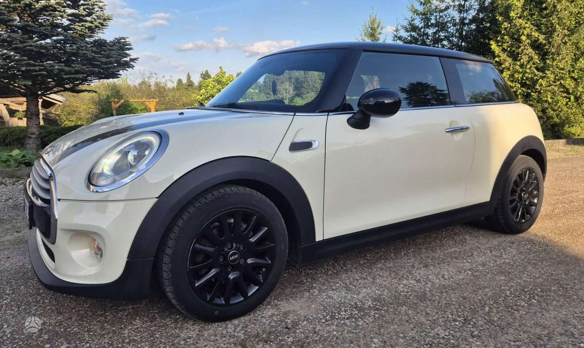 Mini Cooper, 1.5 l., hatchback
