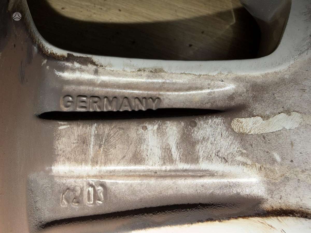 Audi A4 B8, lengvojo lydinio, R16