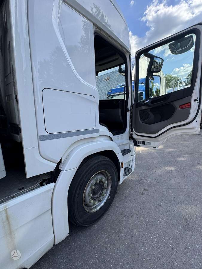 Scania P450, refrižerātori