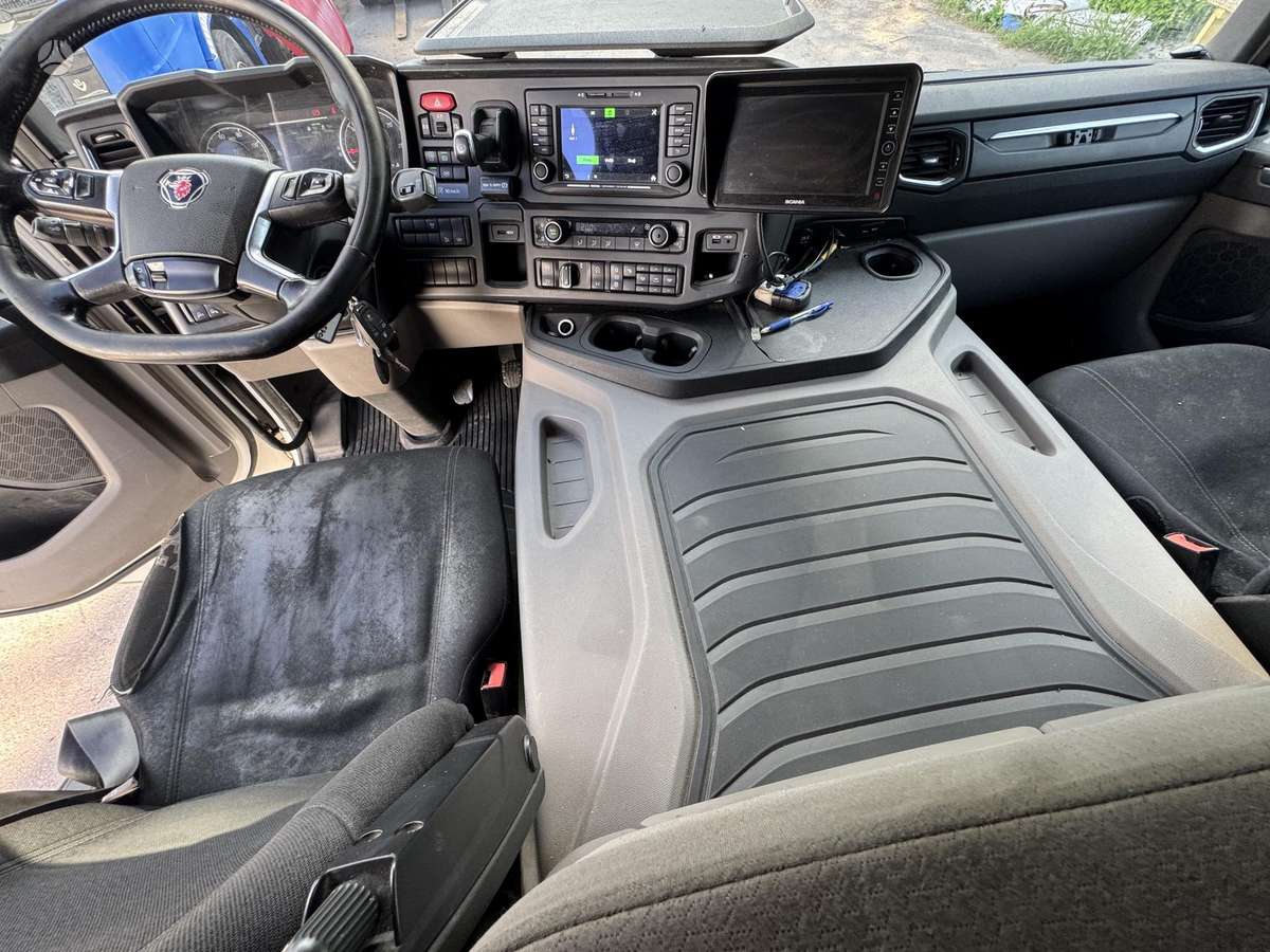 Scania P450, refrigerated trucks