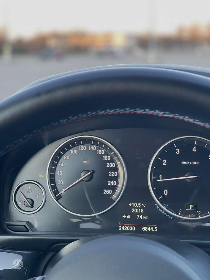 BMW 520, 2.0 l., Седан