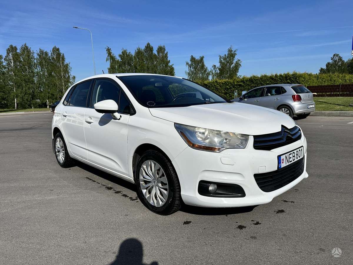 Citroen C4, 1.6 l., hatchback