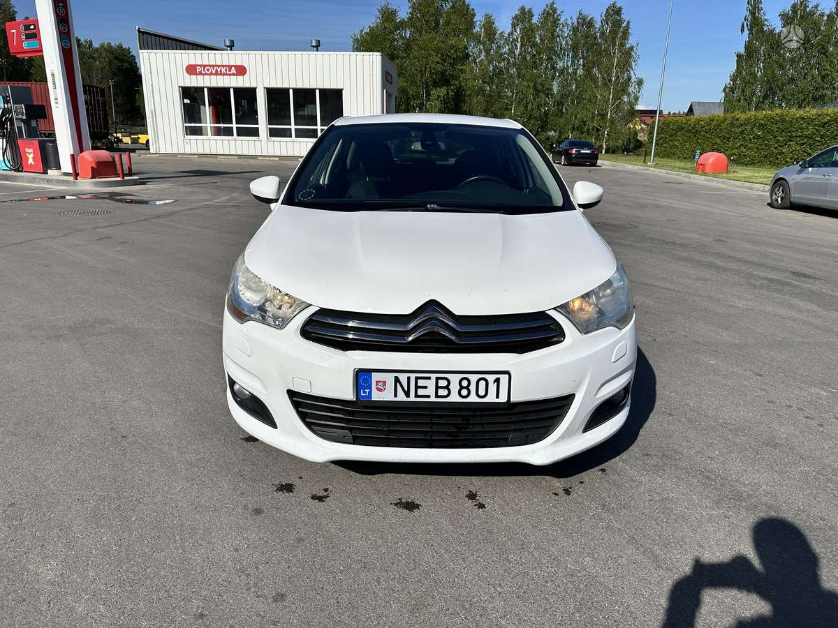 Citroen C4, 1.6 l., hatchback