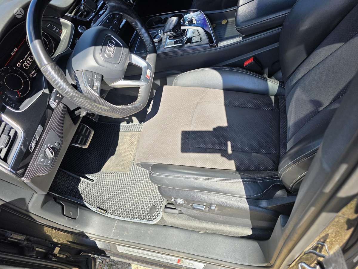 Audi Q7, universalas