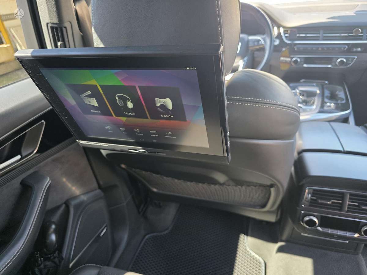 Audi Q7, universalas