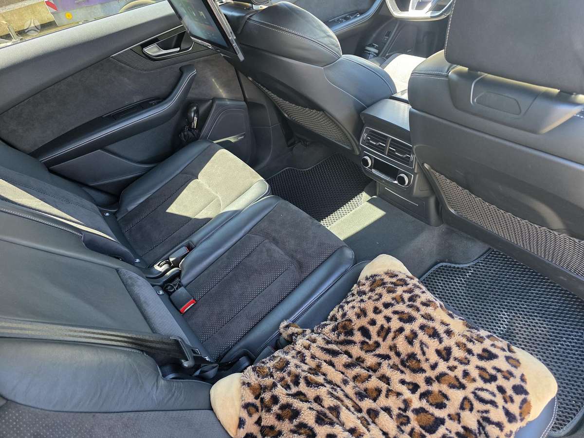 Audi Q7, universalas