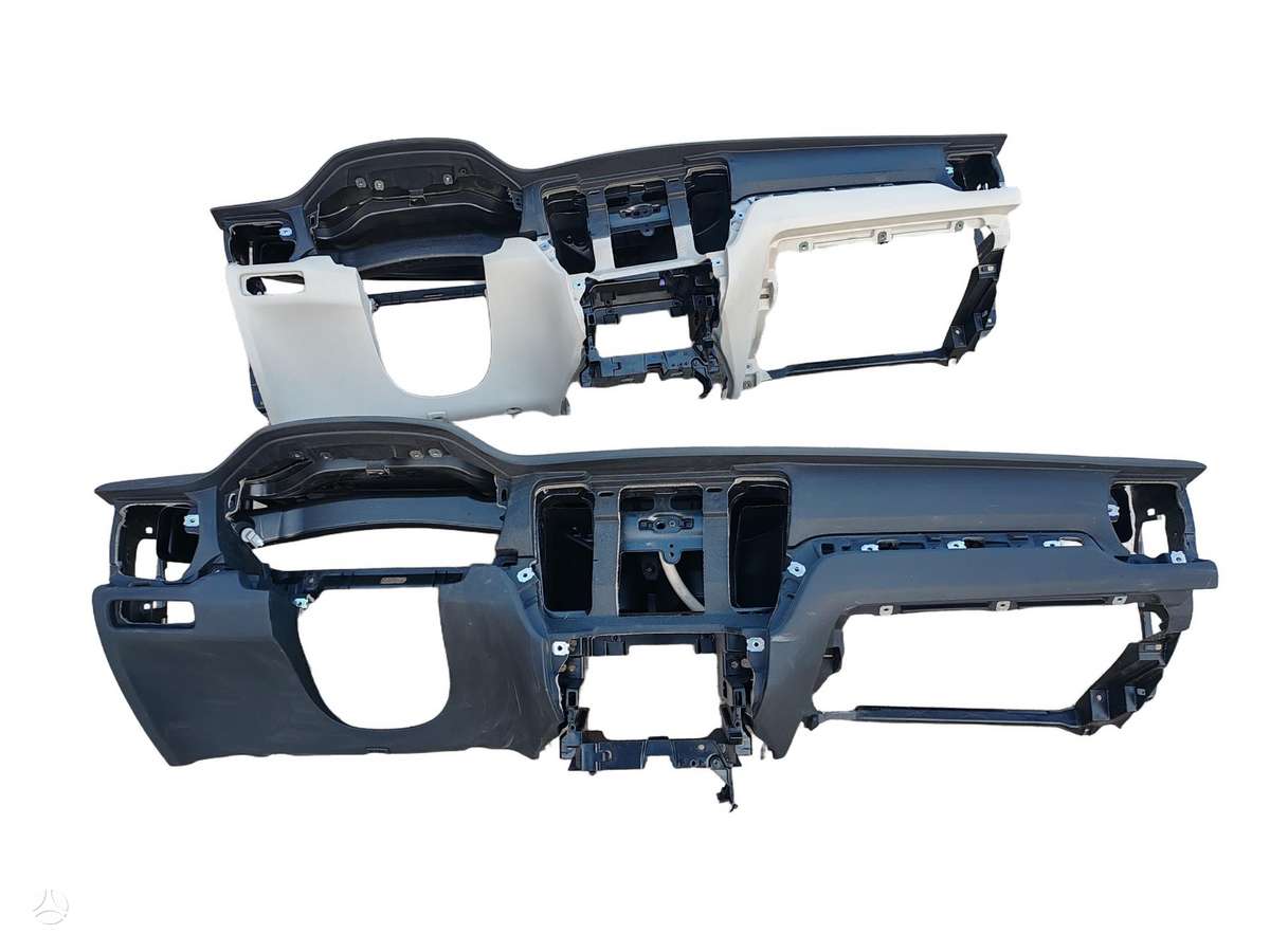 Volvo V60 dashboard, airbags