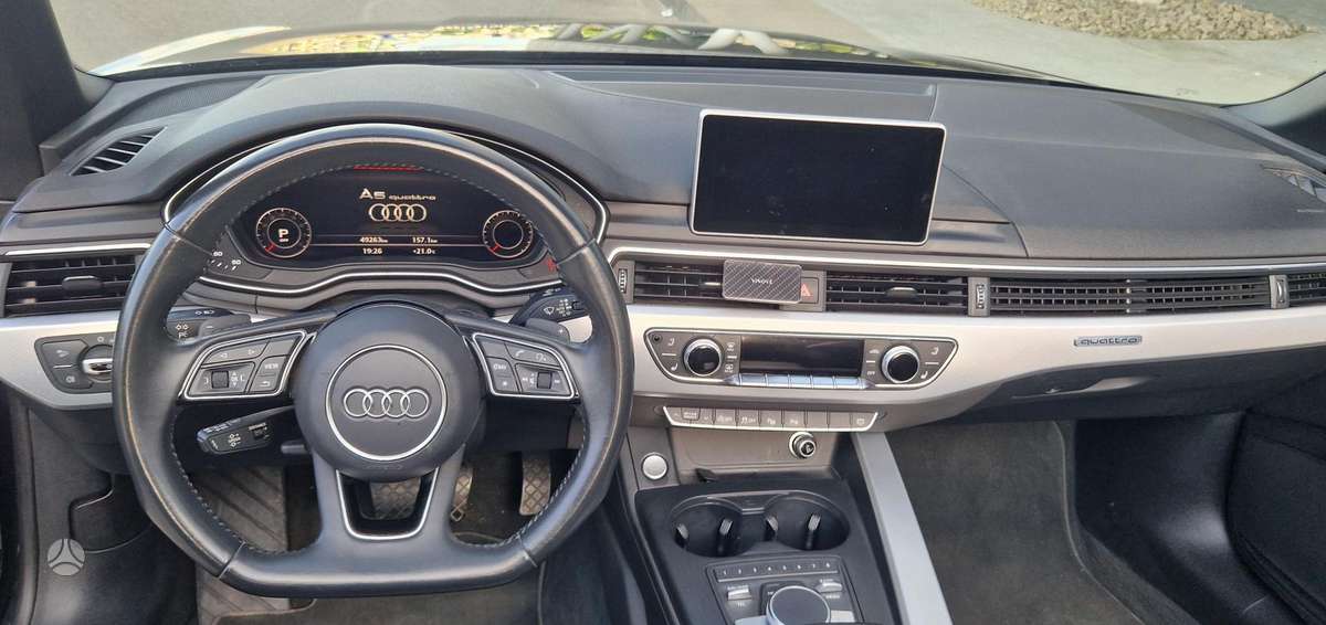 Audi A5, 2.0 l., convertible