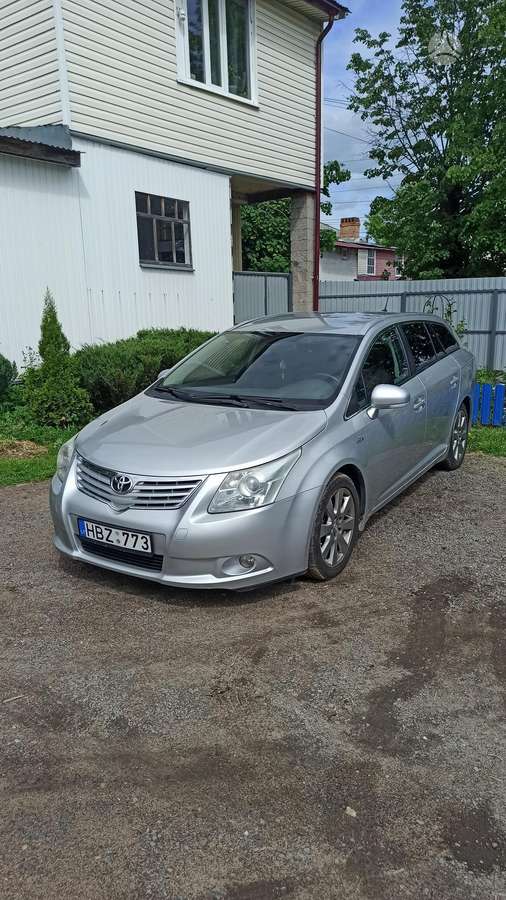 Toyota Avensis - 4