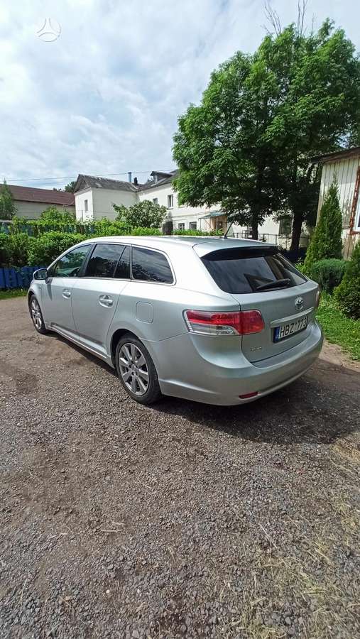 Toyota Avensis - 6