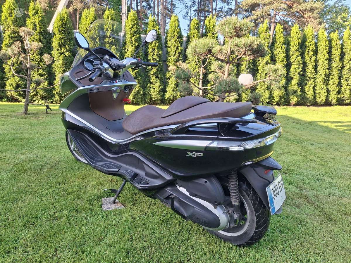 Piaggio X10 330cc, scooters / mopeds