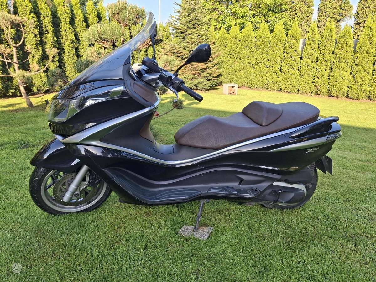 Piaggio X10 330cc, scooters / mopeds
