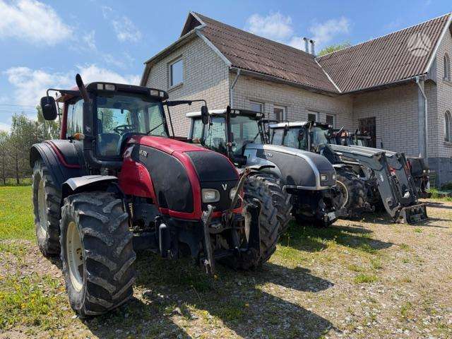 Valtra T 151 E HiTech, tractors
