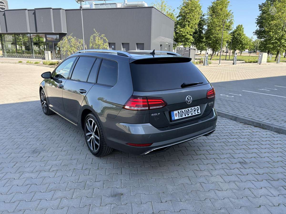 Volkswagen Golf - 4
