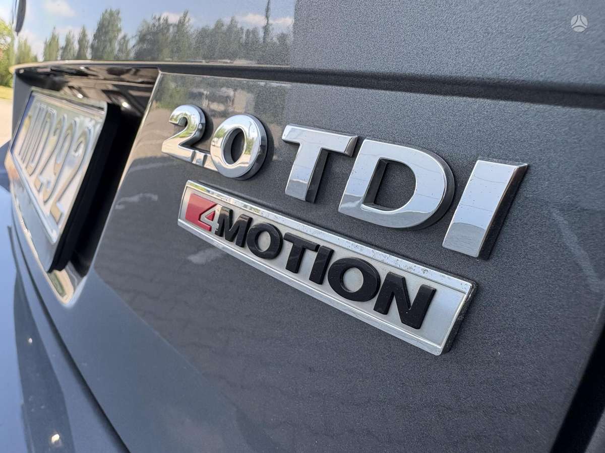 Volkswagen Golf - 6