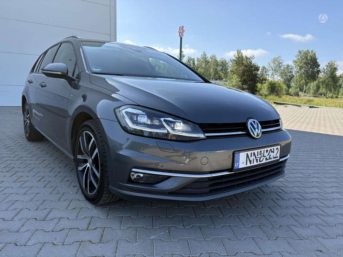 Volkswagen Golf - 8