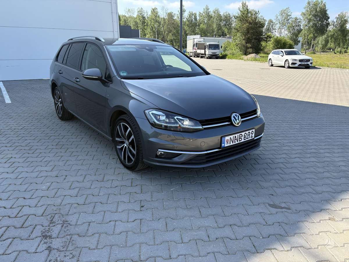 Volkswagen Golf - 9