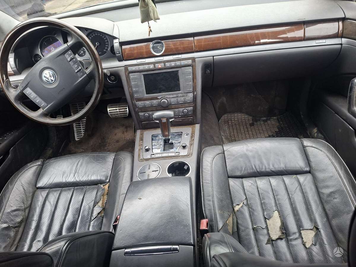 Volkswagen Phaeton - 9