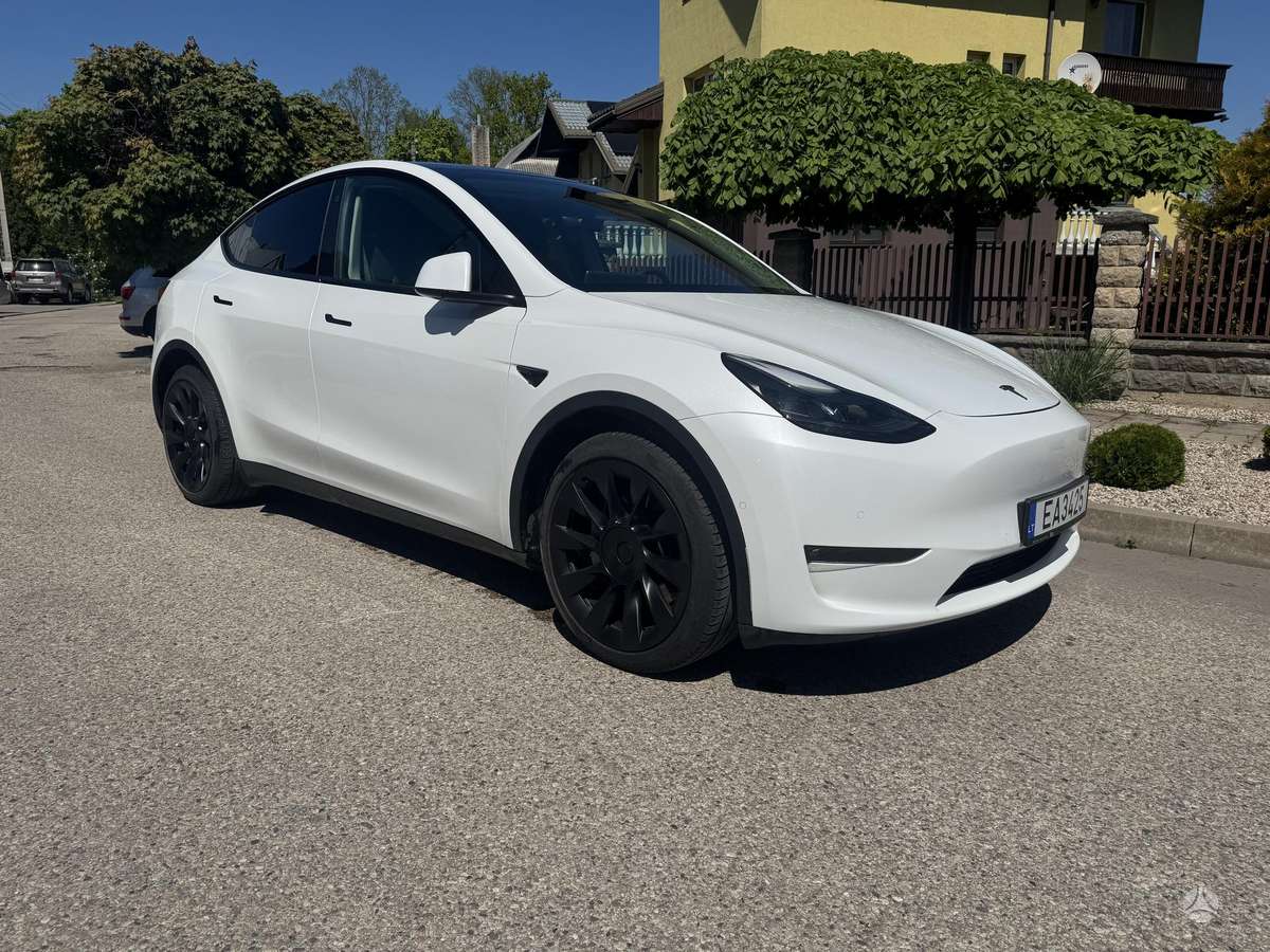 Tesla Model Y, 75 kWh, off-road / crossover