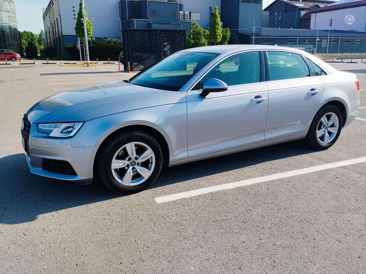 Audi A4, 1.4 l., Седан