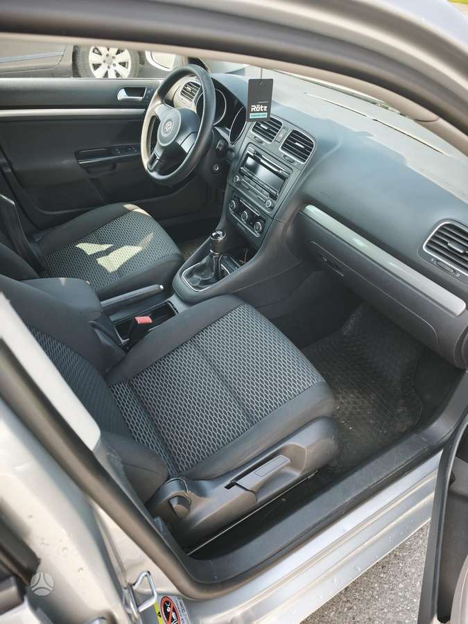 Volkswagen Golf - 4