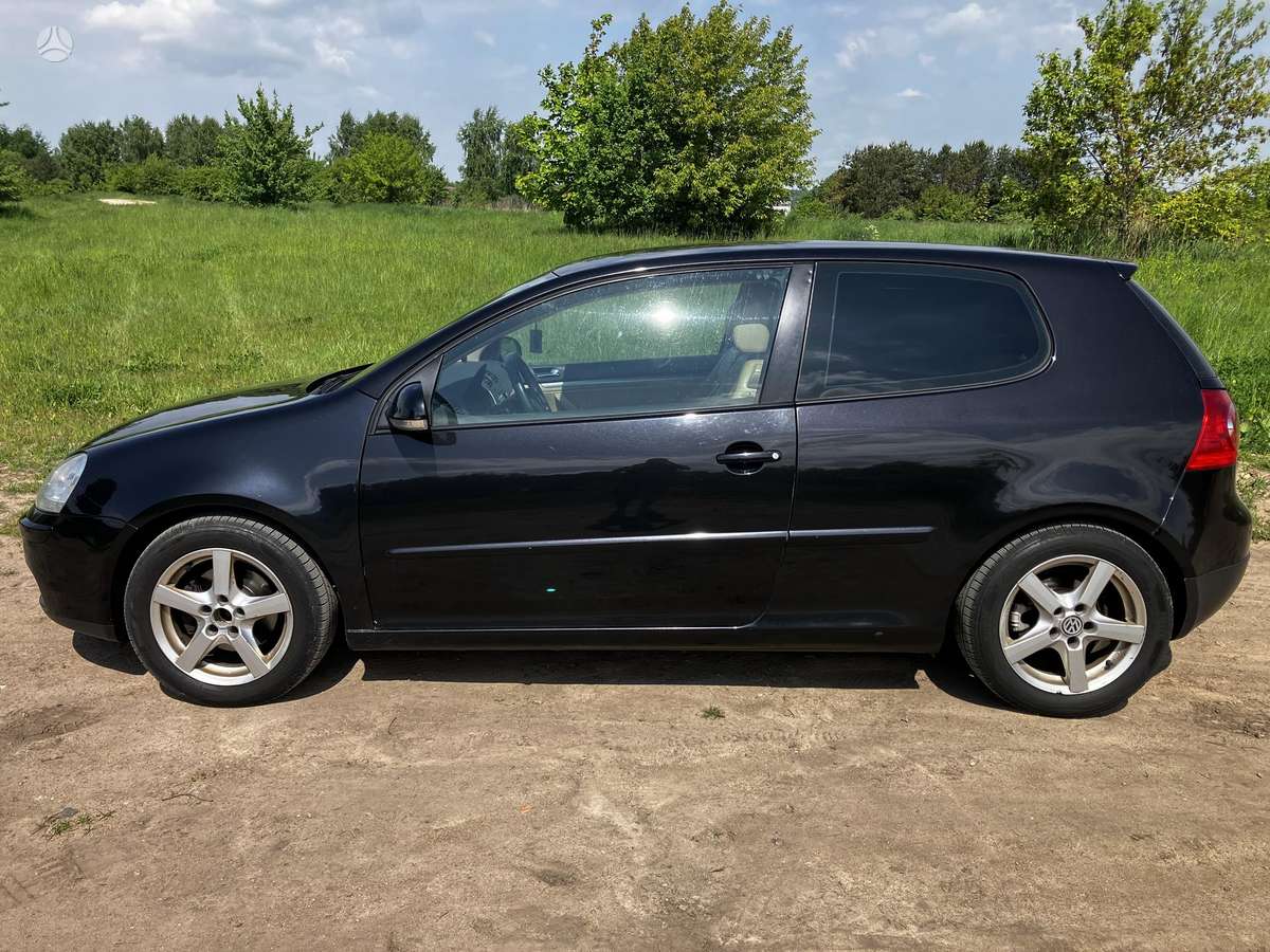 Volkswagen Golf - 3