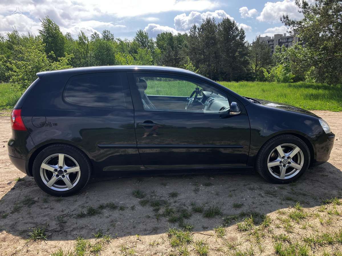Volkswagen Golf - 4