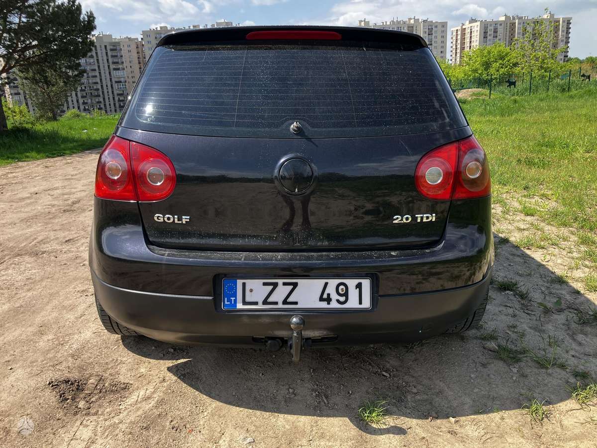 Volkswagen Golf - 5