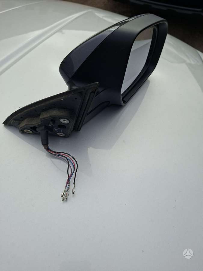 Subaru Outback mirrors, lights, front grill