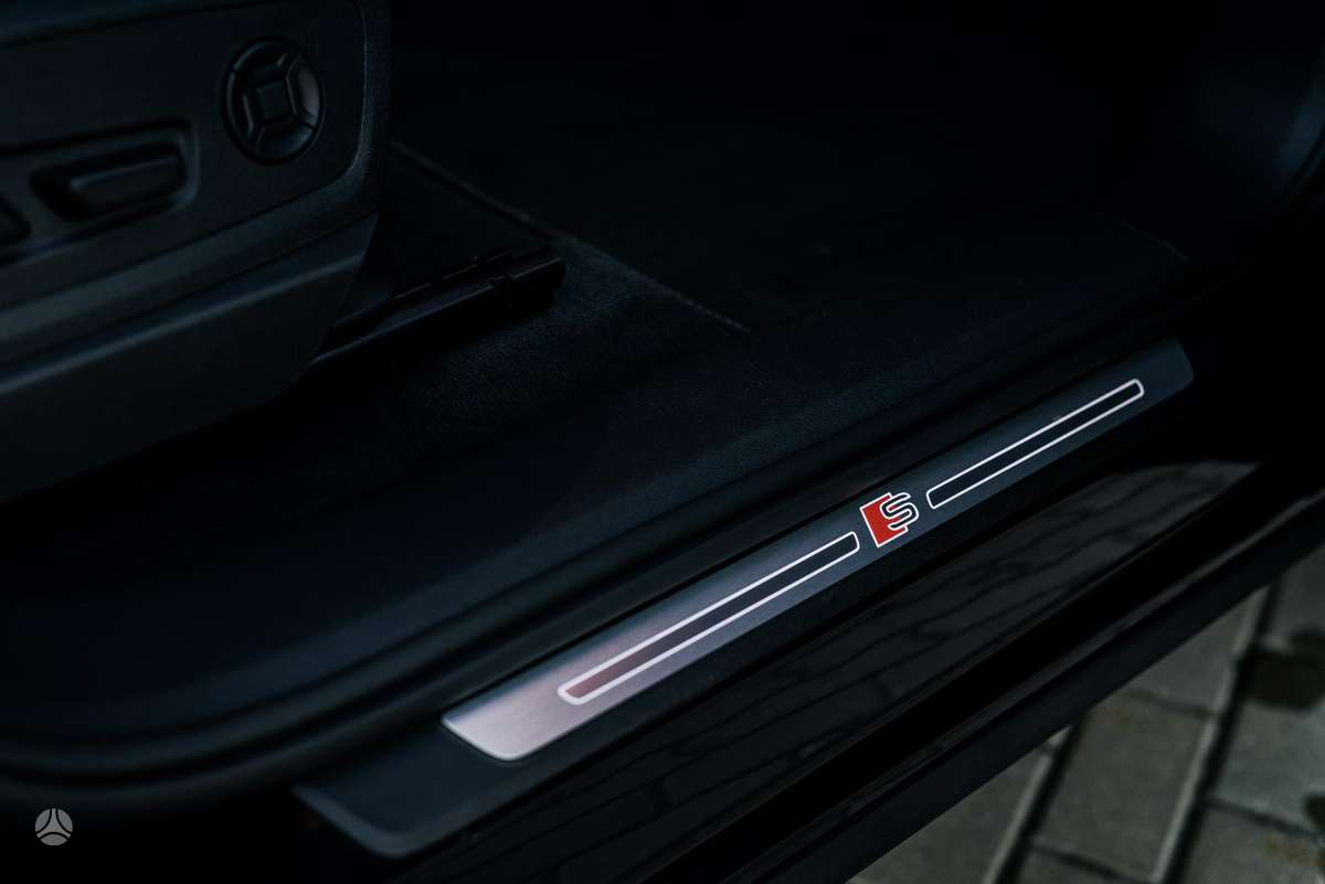 Audi e-tron, 95 kWh, off-road / crossover