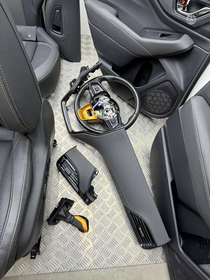 Subaru Outback salono detalės