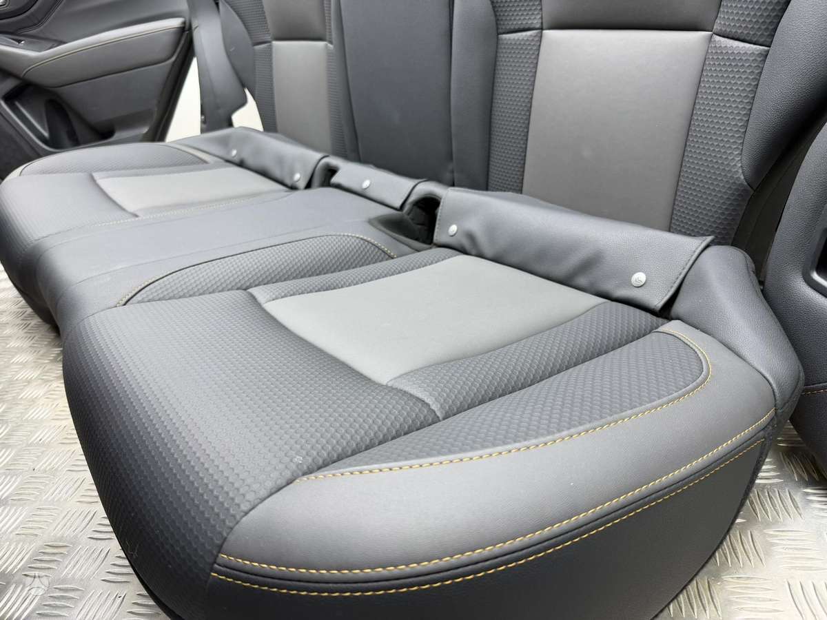 Subaru Outback детали салона