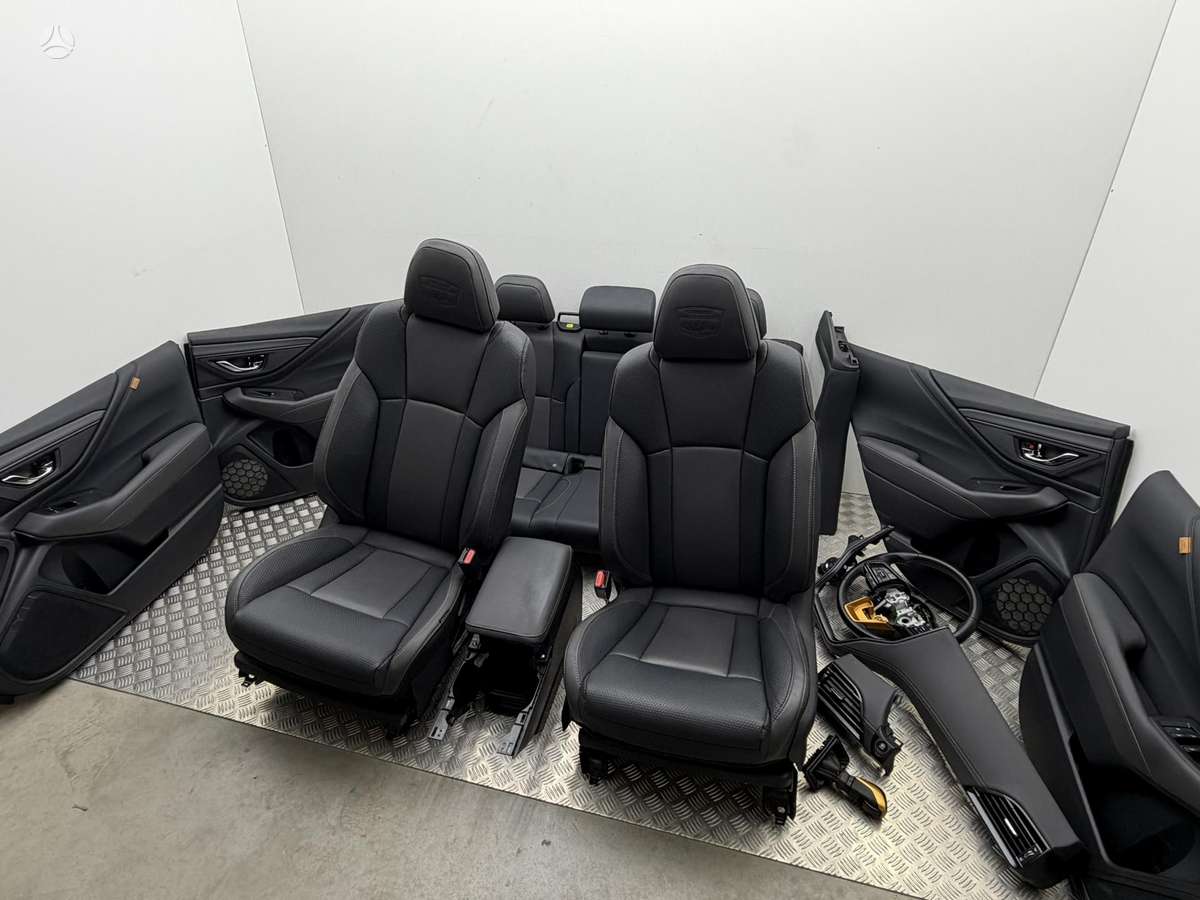 Subaru Outback salono detalės