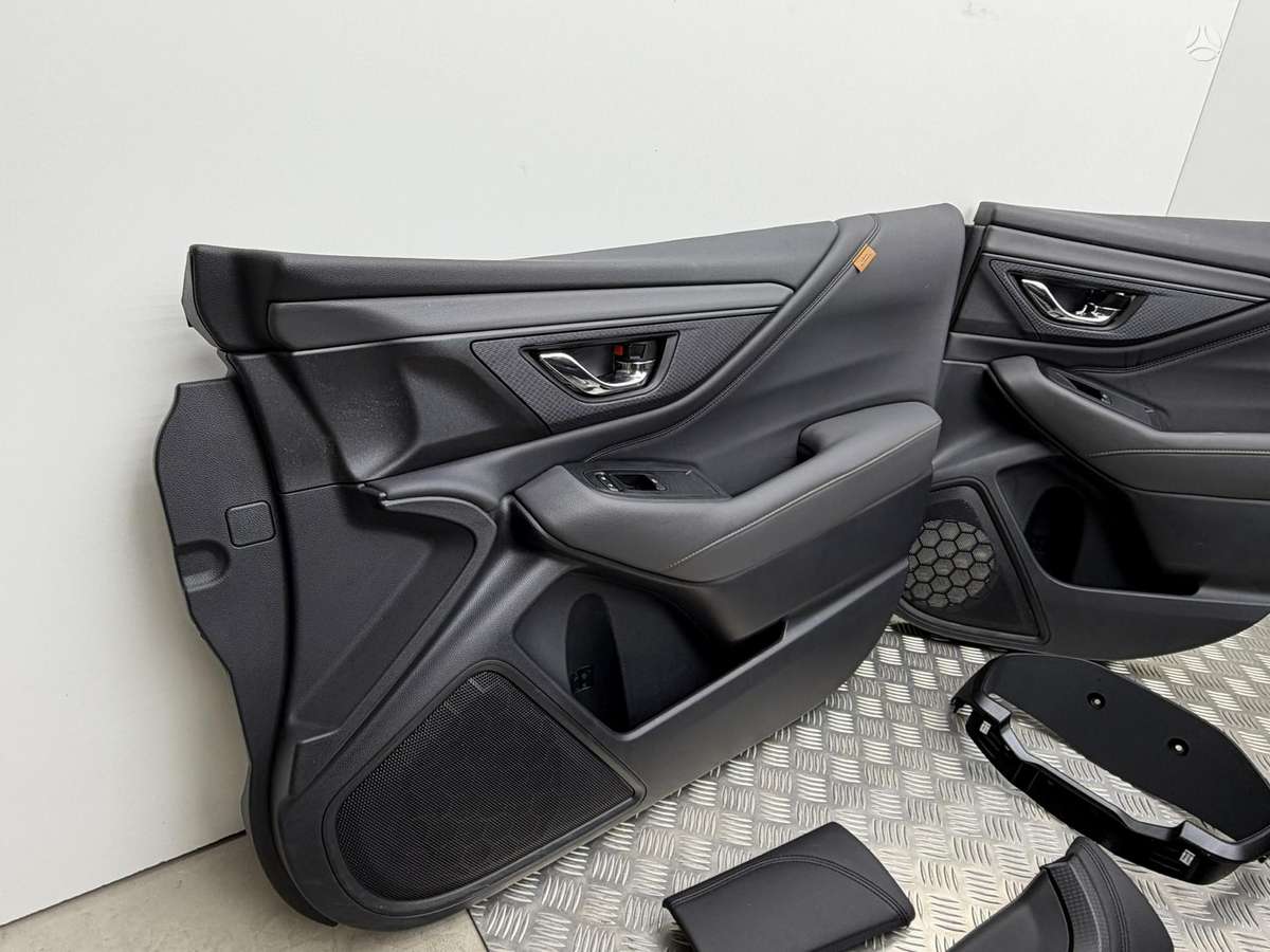 Subaru Outback salono detalės