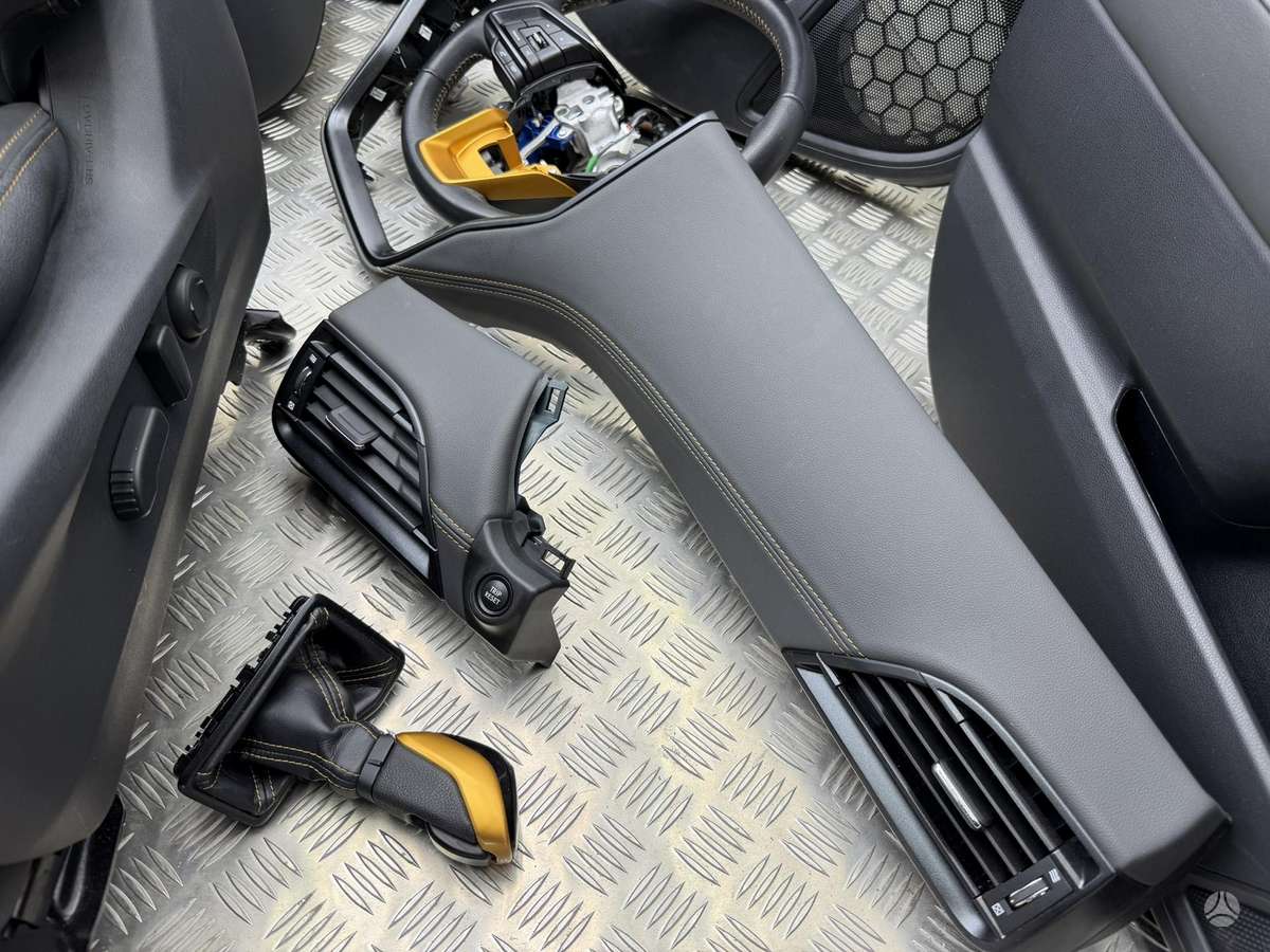 Subaru Outback interior parts