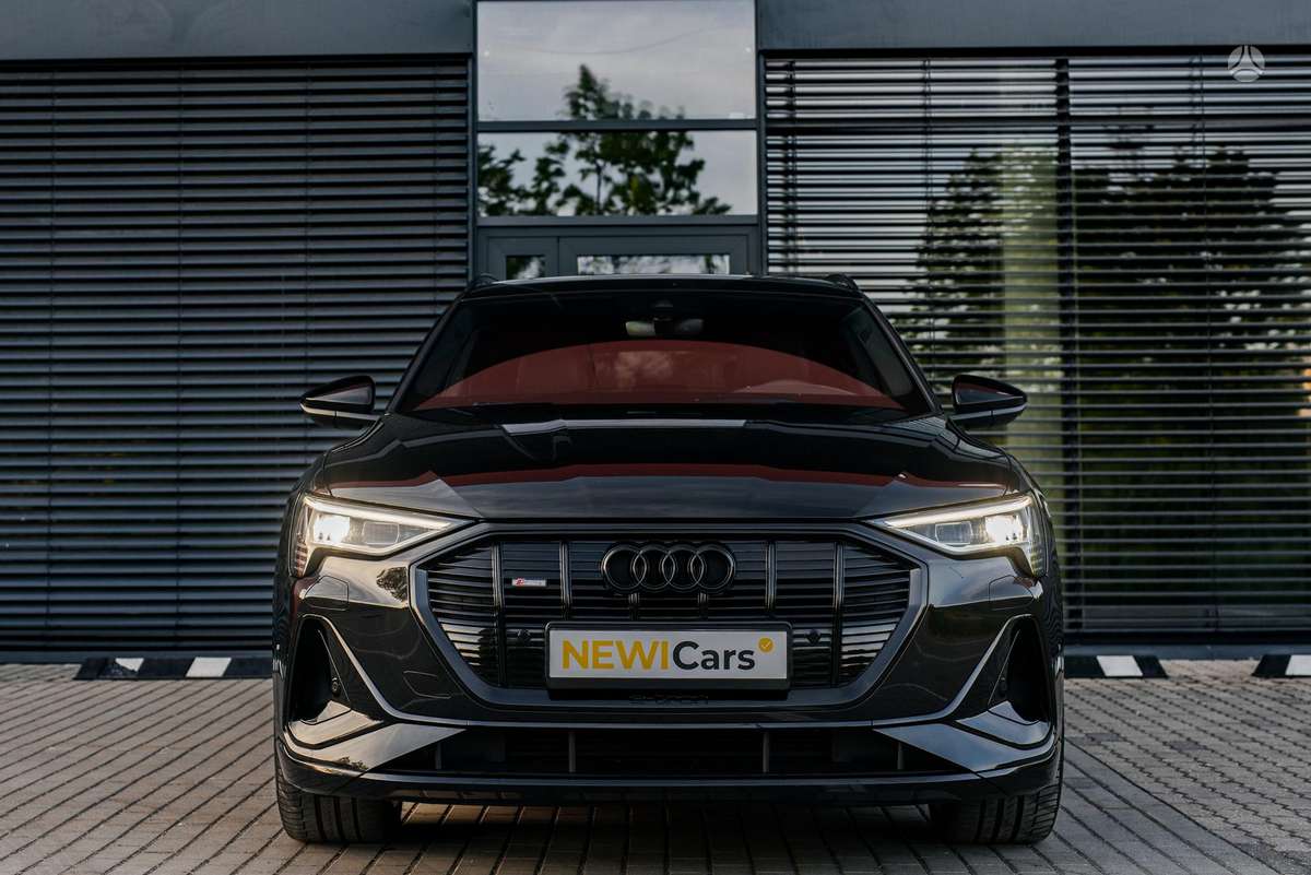 Audi e-tron, 95 kWh, off-road / crossover