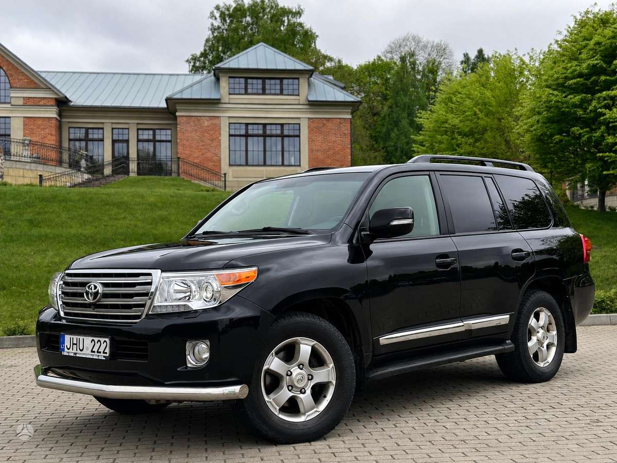 Toyota Land Cruiser - 1