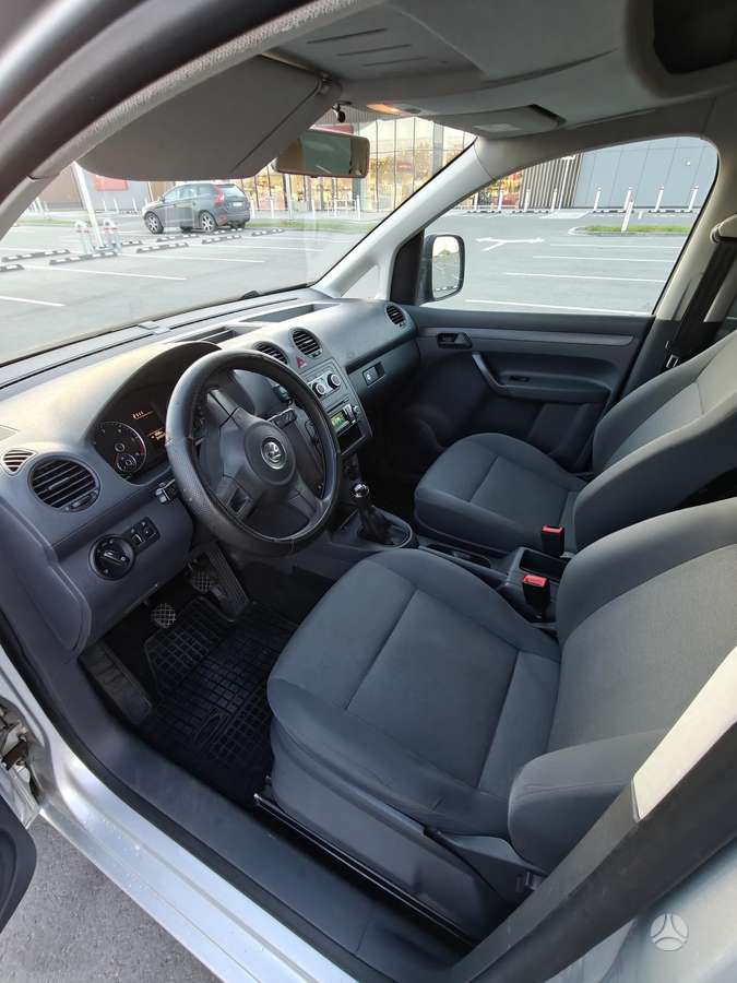 Volkswagen Caddy Maxi - 10