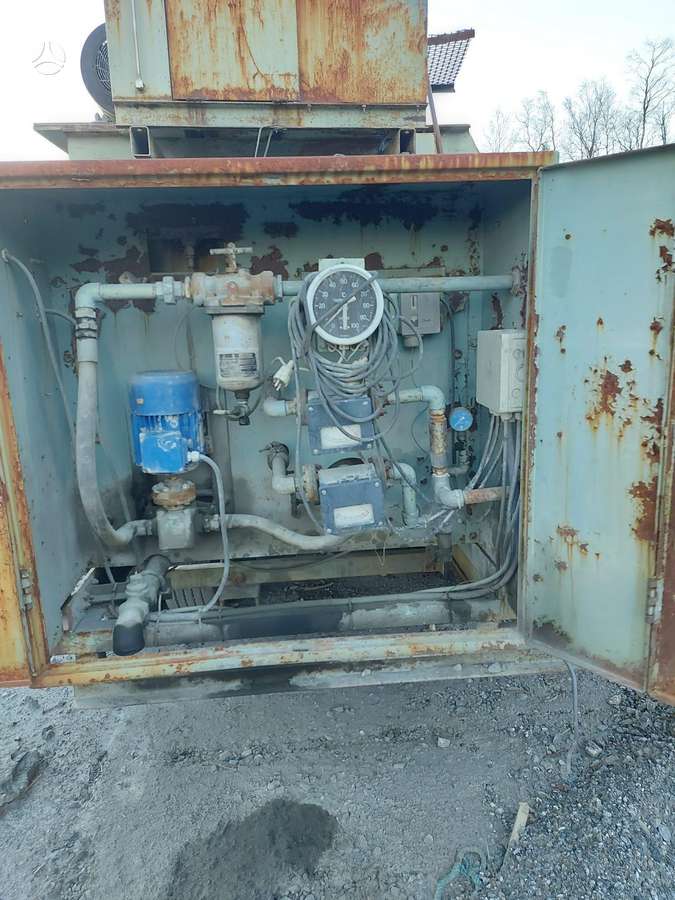 Kobelco 436/7-36, stone crusher