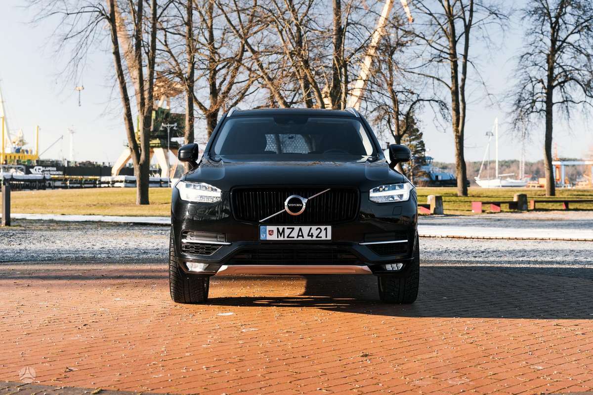 Volvo XC90 - 8