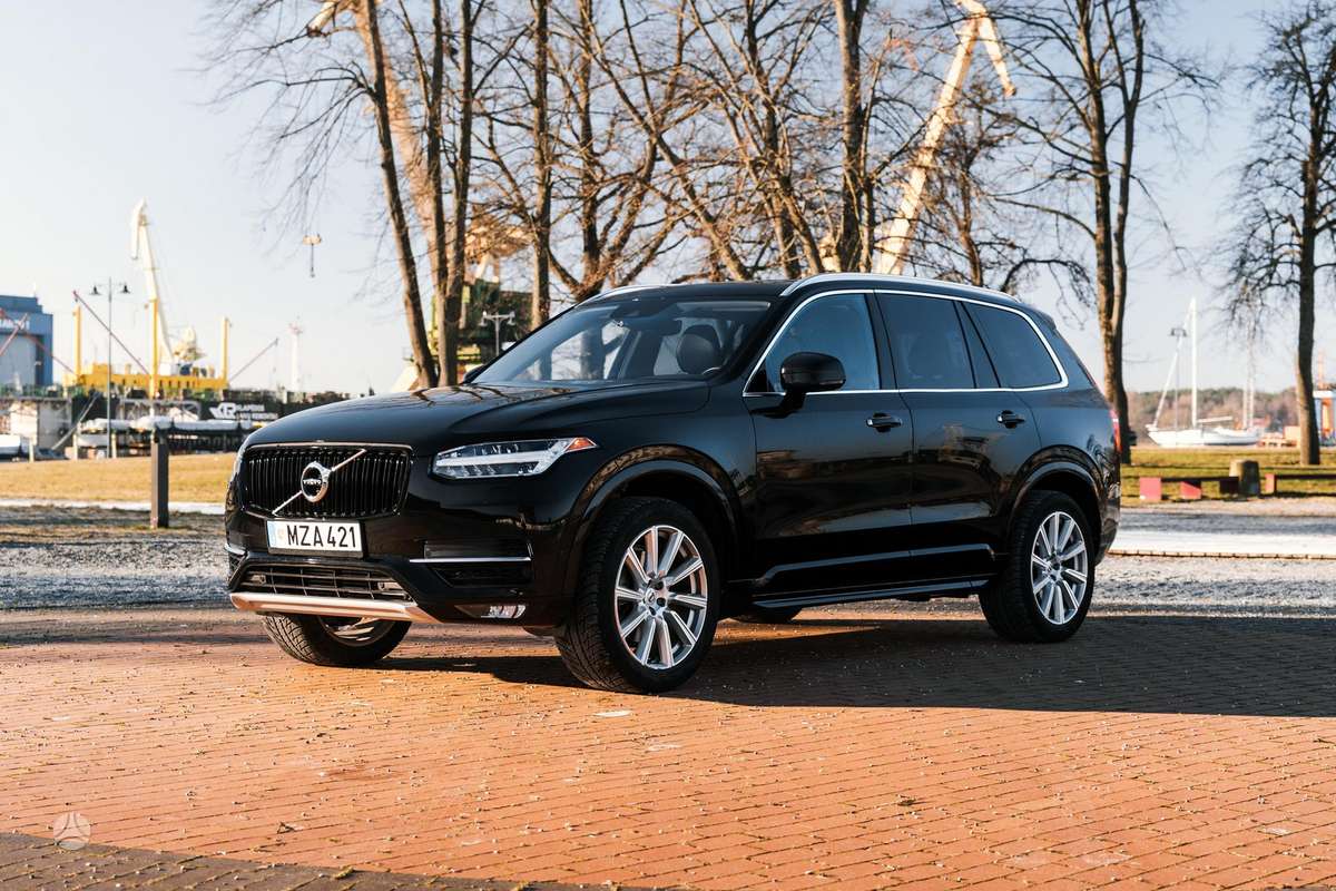 Volvo XC90, 2.0 l., off-road / crossover