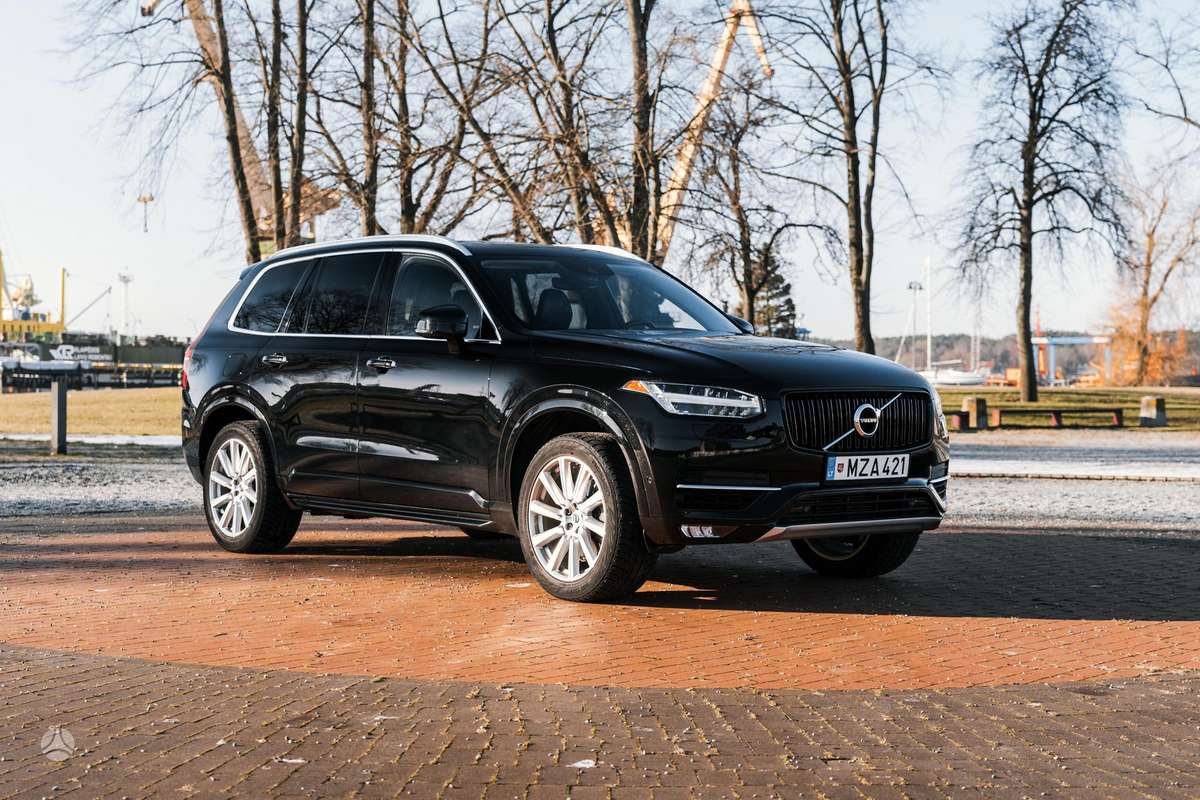Volvo XC90, 2.0 l., off-road / crossover