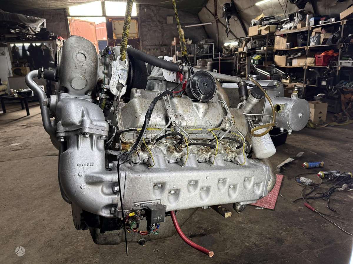 Peninsular V8, four stroke stationary engines
