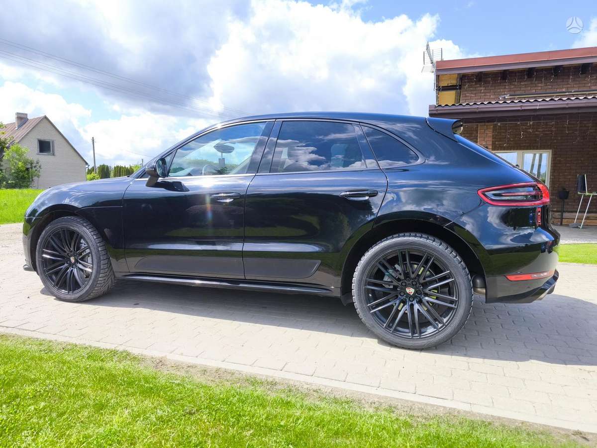 Porsche Macan - 11